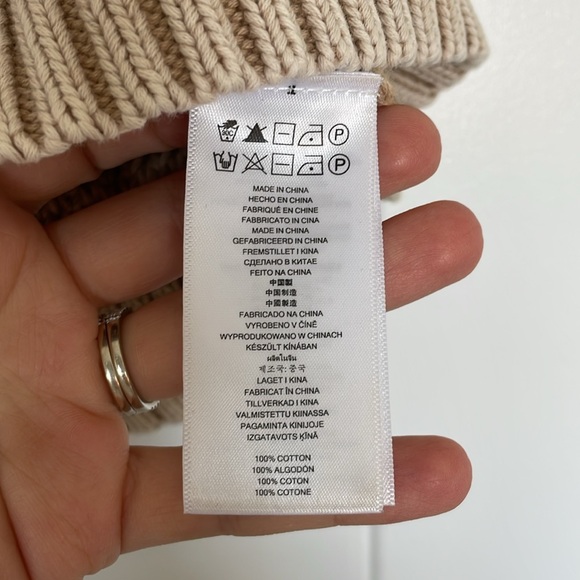 Michael Kors High Neck sleeveless knit sweater top. Tan/beige - Picture 4 of 4